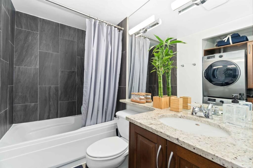 2Br Condo With Breathtaking View In Downtown! Free Parking - 6 Sleep Ванкувер Екстер'єр фото